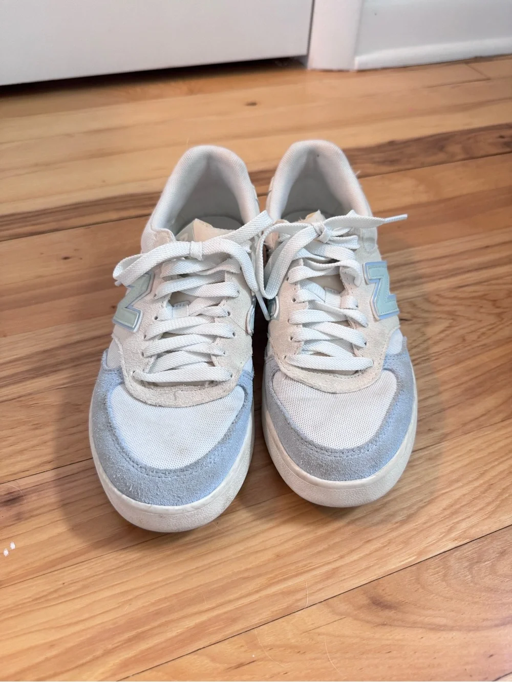 NEW BALANCE WOMEN'S 300 COURT SNEAKERS